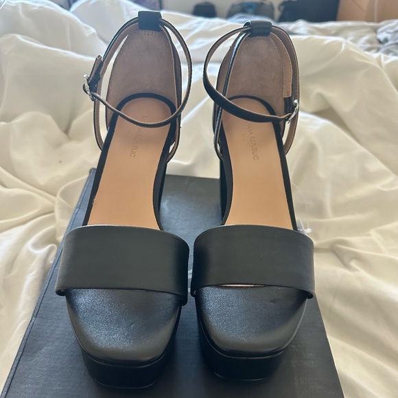 Banana Republic Leather Platform Dress Heel - Picture 2 of 13